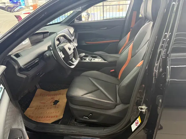 Changan Changan UNI-V 2022 1.5T Sport Edition — Фото автомобиля 7