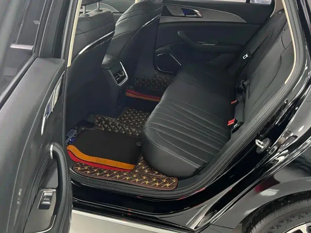 Hongqi H5 — Фото автомобиля 26