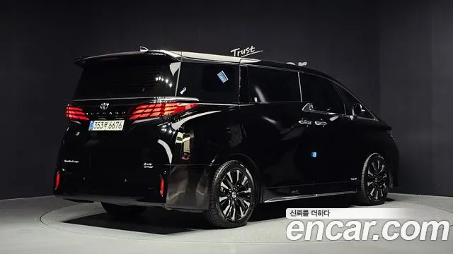 Toyota Alphard 4th Gen — Фото автомобиля 2