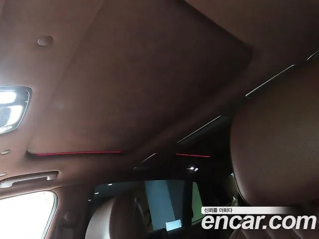 Genesis G90 Бензин 3.5 Turbo e-S/C AWD LWB — Фото автомобиля 12