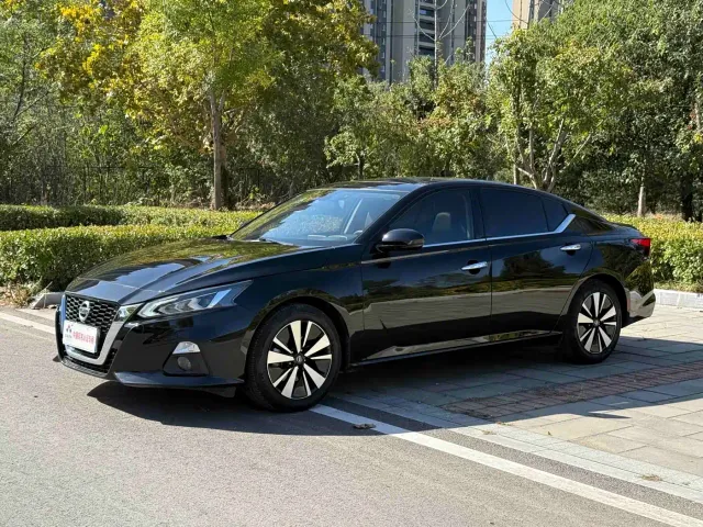 Фотография автомобиля — Nissan Teana