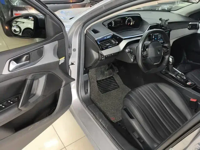 Peugeot 408 — Фото автомобиля 15
