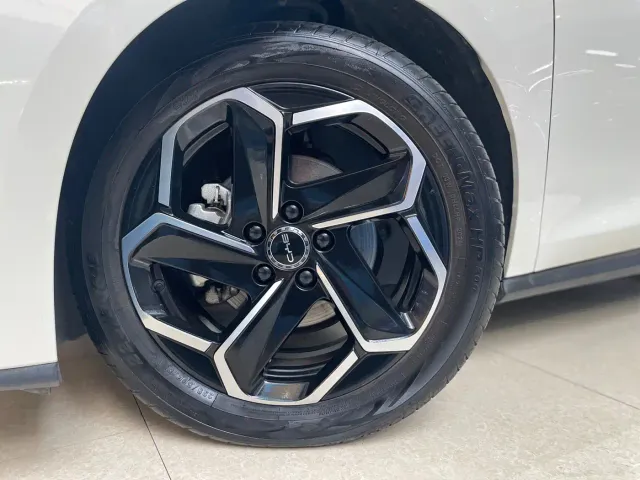 BYD Seal 06 — Фото автомобиля 16
