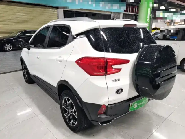 BYD Yuan Pro — Фото автомобиля 4