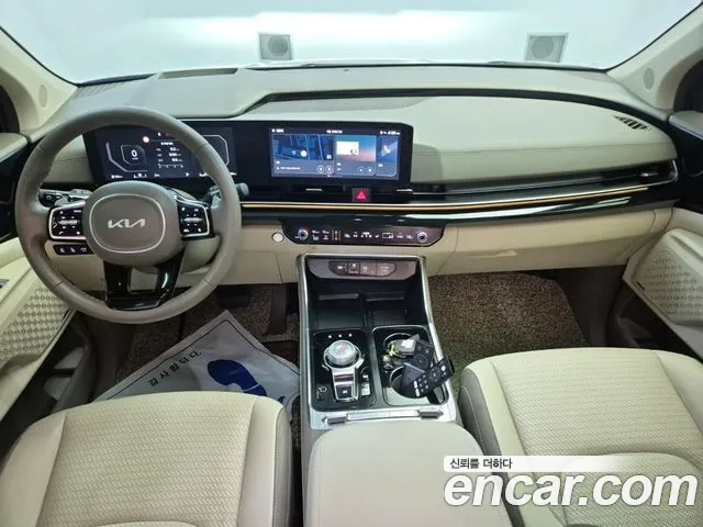 Kia Carnival Generation 4 — Фото автомобиля 7