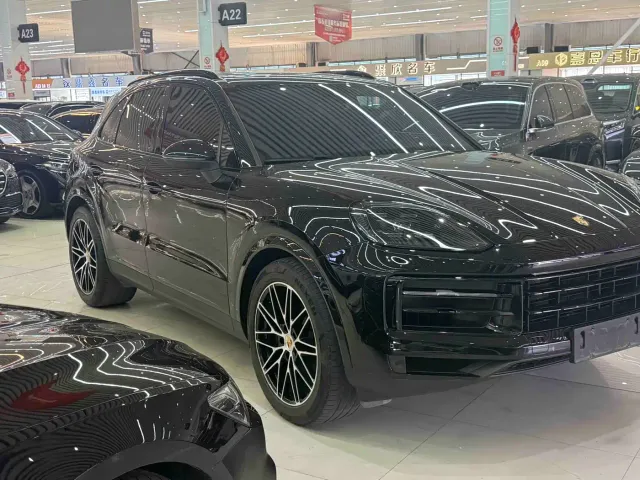 Porsche Cayenne — Фото автомобиля 3