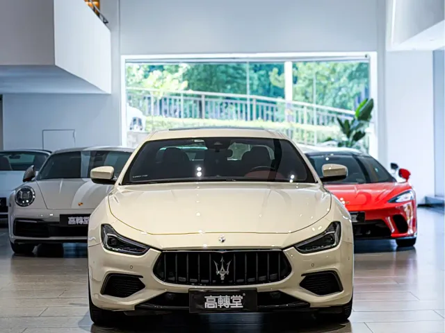 Maserati Ghibli — Фото автомобиля 2