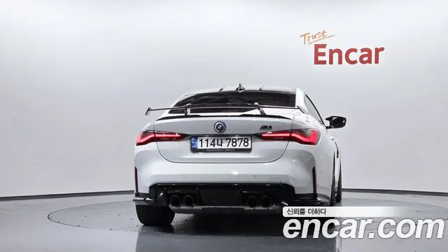 BMW M4 — Фото автомобиля 4