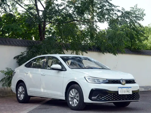 Volkswagen Lavida — Фото автомобиля 3