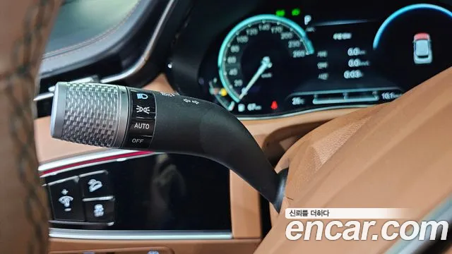 Genesis GV70 2.5T Бензин 2WD — Фото автомобиля 19