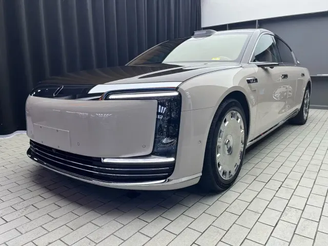 Фотография автомобиля — Maextro S800