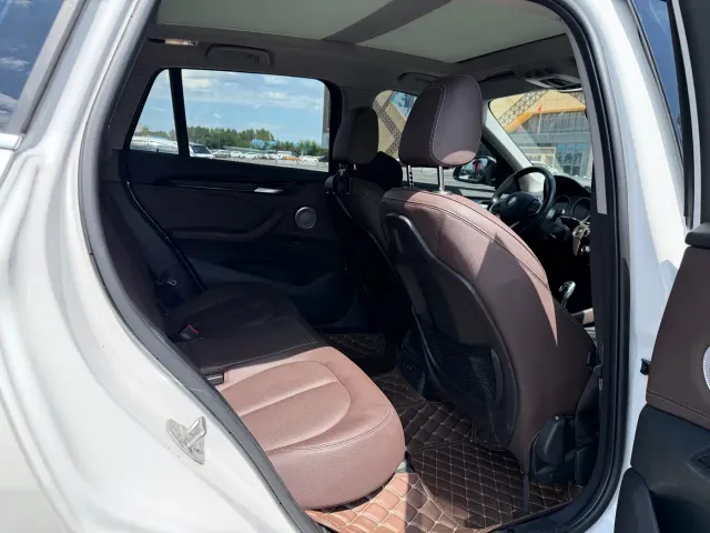 BMW X1 — Фото автомобиля 16