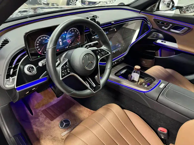 Mercedes-Benz E-Class — Фото автомобиля 7