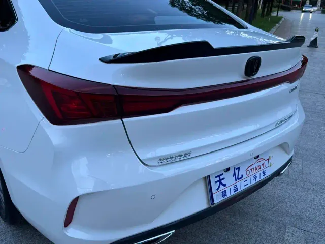 Changan Eado — Фото автомобиля 14