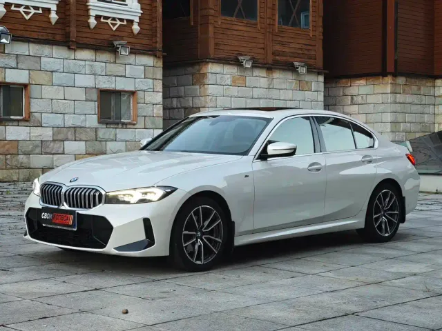 Фотография автомобиля — BMW 3 Series
