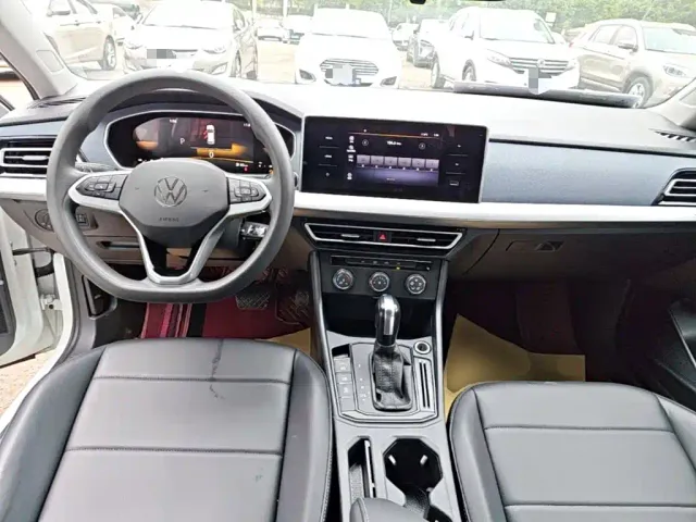 Volkswagen Lavida — Фото автомобиля 9