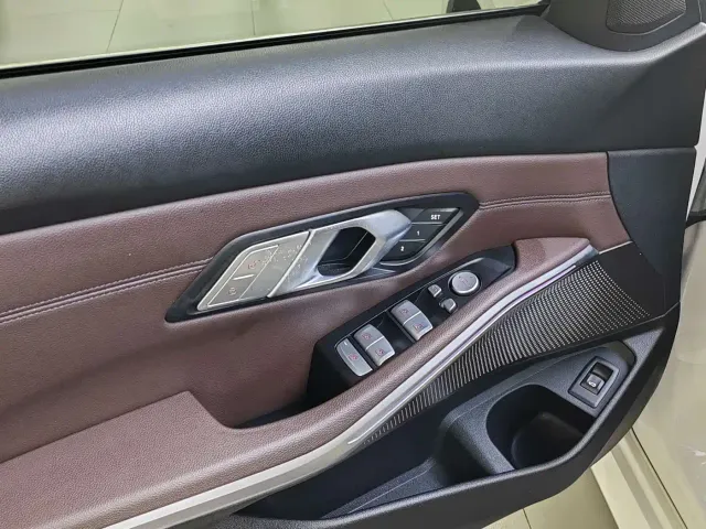 BMW 3 Series — Фото автомобиля 8