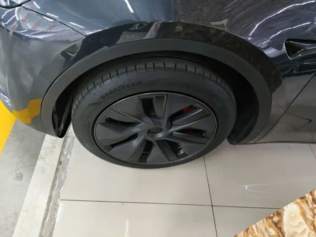 Tesla Model Y — Фото автомобиля 22