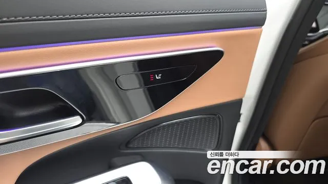 Mercedes-Benz E-Class — Фото автомобиля 22