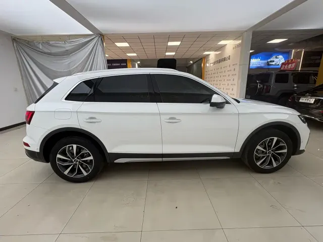 Audi Q5L — Фото автомобиля 8