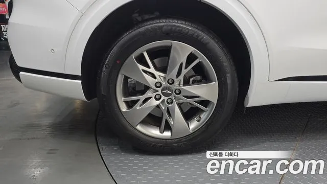 Genesis GV70 2.5T Бензин 2WD — Фото автомобиля 30