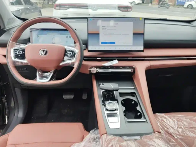 Changan CS75 Plus — Фото автомобиля 9