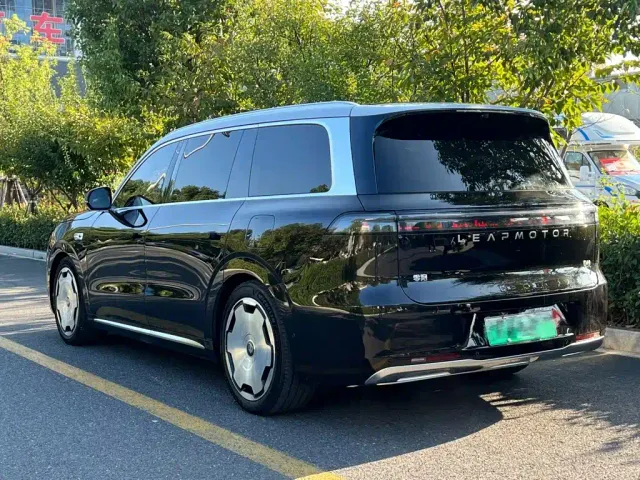 Leapmotor D Series — Фото автомобиля 3