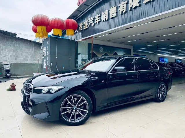 Фотография автомобиля — BMW 3 Series