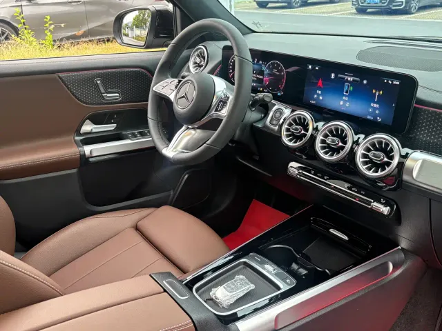 Mercedes-Benz GLB-Class — Фото автомобиля 11