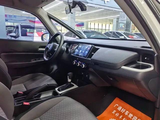 Honda Fit — Фото автомобиля 7