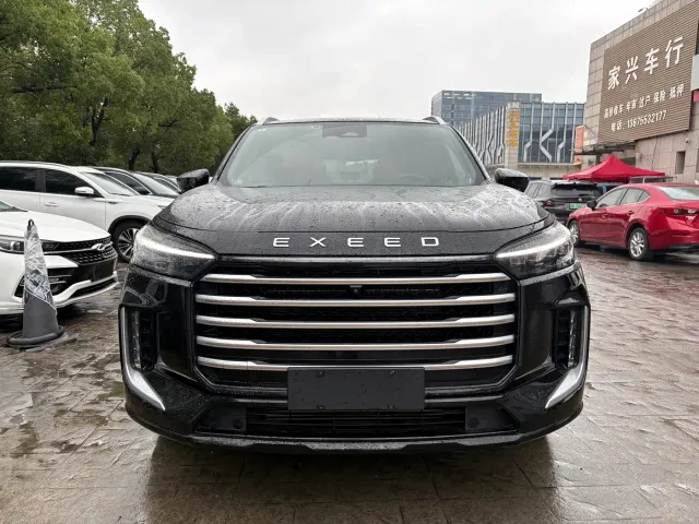 Exeed VX — Фото автомобиля 2