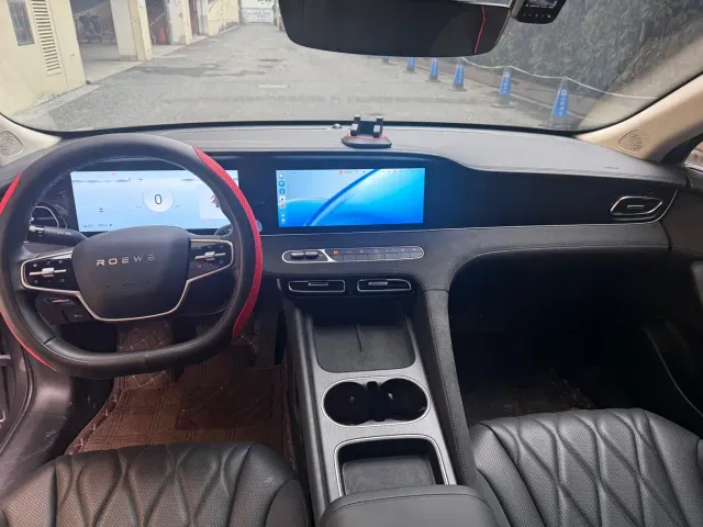 Roewe D7 — Фото автомобиля 9