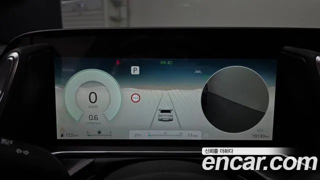 Genesis G90 Бензин 3.5 турбо AWD — Фото автомобиля 5