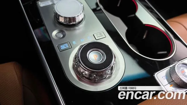 Genesis GV80 — Фото автомобиля 12