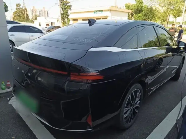 Xpeng P5 — Фото автомобиля 6