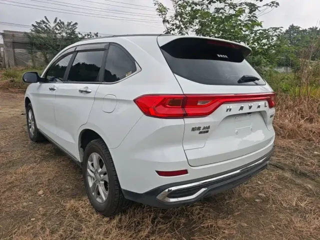 Haval M6 — Фото автомобиля 4