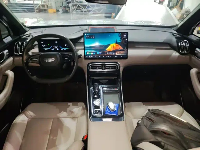 Geely Boyue L — Фото автомобиля 6