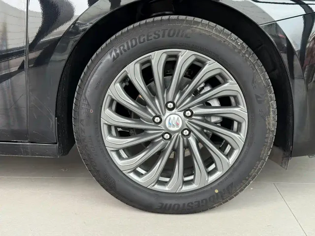 Buick LaCrosse — Фото автомобиля 16
