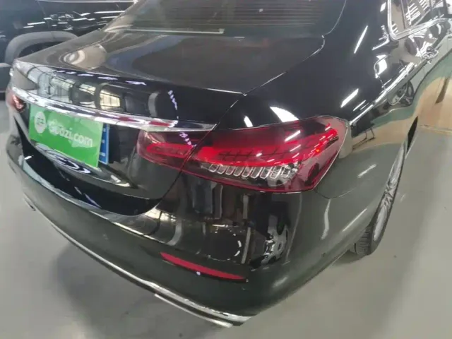 Mercedes-Benz E-Class — Фото автомобиля 7