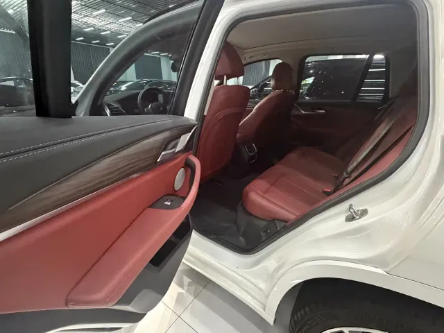 BMW X3 — Фото автомобиля 6