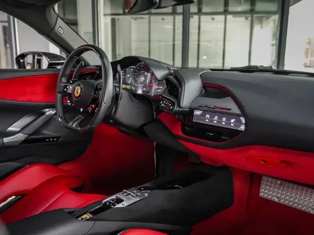 Ferrari SF90 — Фото автомобиля 10