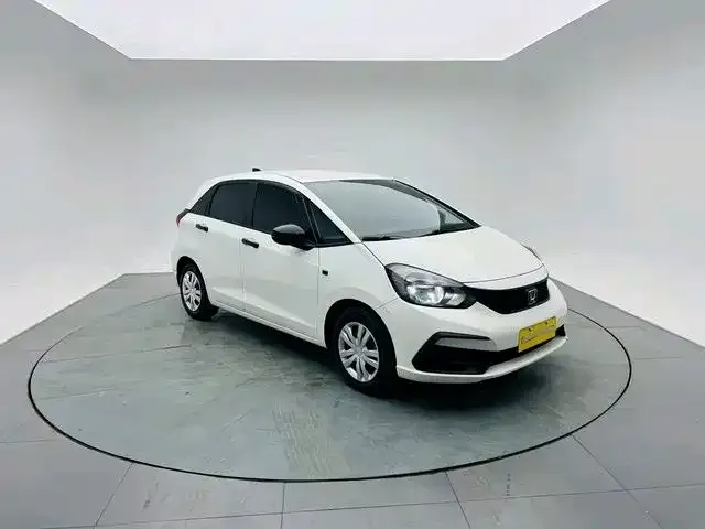 Honda Fit — Фото автомобиля 3