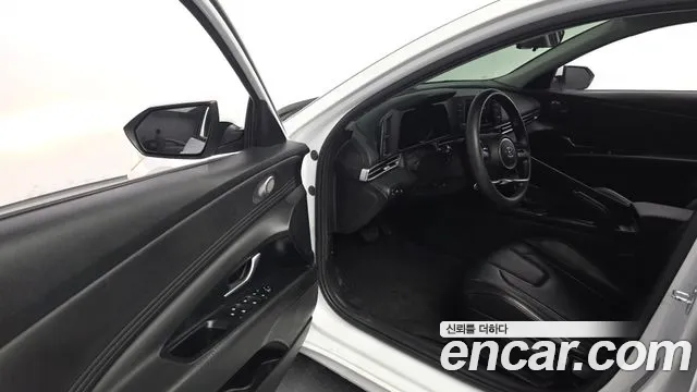 Hyundai AVANTE Avante (CN7) 1.6 LPi (Для проката) — Фото автомобиля 10