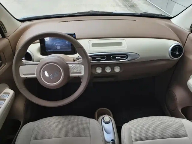 Wuling Hongguang Mini EV — Фото автомобиля 12
