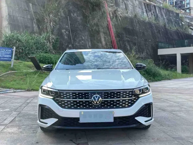 Volkswagen Lavida — Фото автомобиля 3