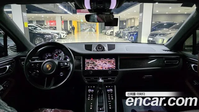 Porsche Macan — Фото автомобиля 9