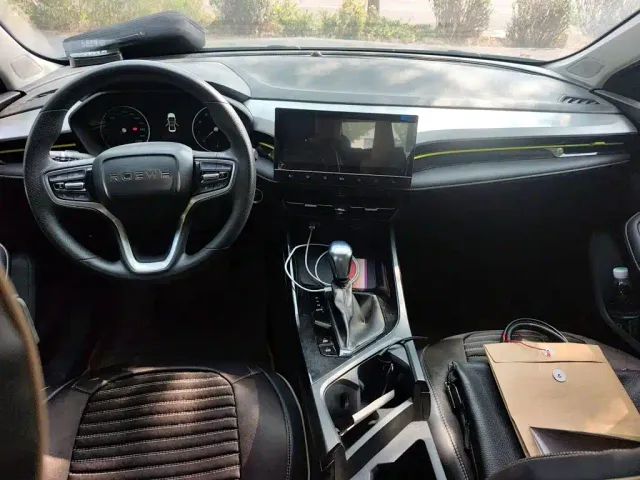 Roewe i5 — Фото автомобиля 10
