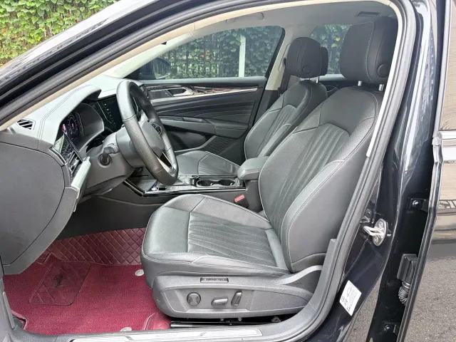 Volkswagen Passat — Фото автомобиля 11