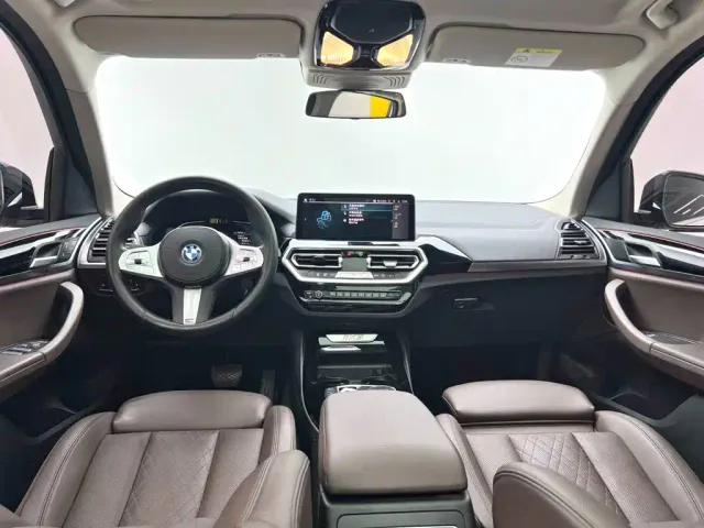BMW BMW iX3 2024 Leading Edition — Фото автомобиля 15