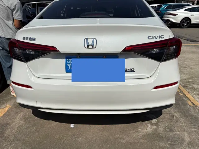 Honda Civic — Фото автомобиля 3